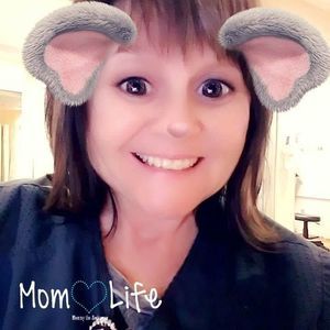 Meet your Posher, Debbie